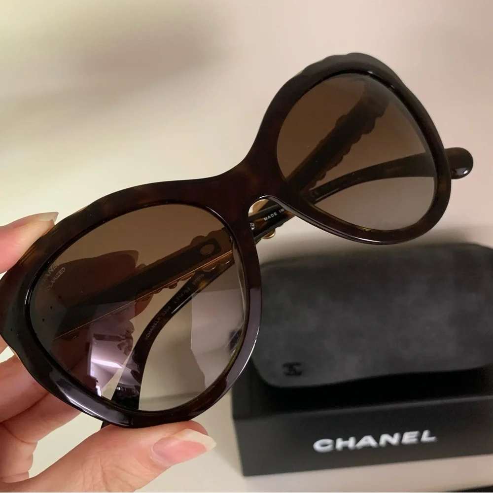 Chanel polarized special enameled gold floral sunglasses